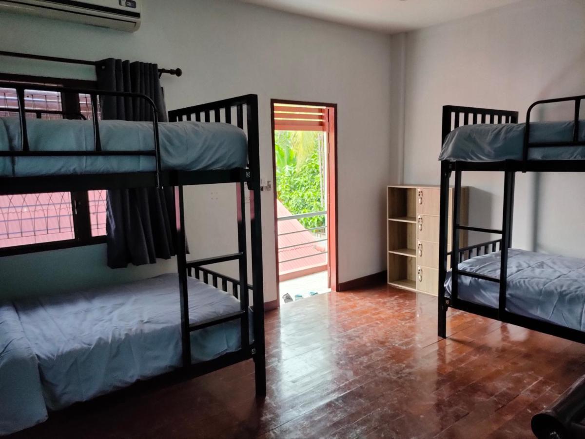 Blue Moon House - A Budget Hostel For Easy Travellers شيانغ ماي المظهر الخارجي الصورة