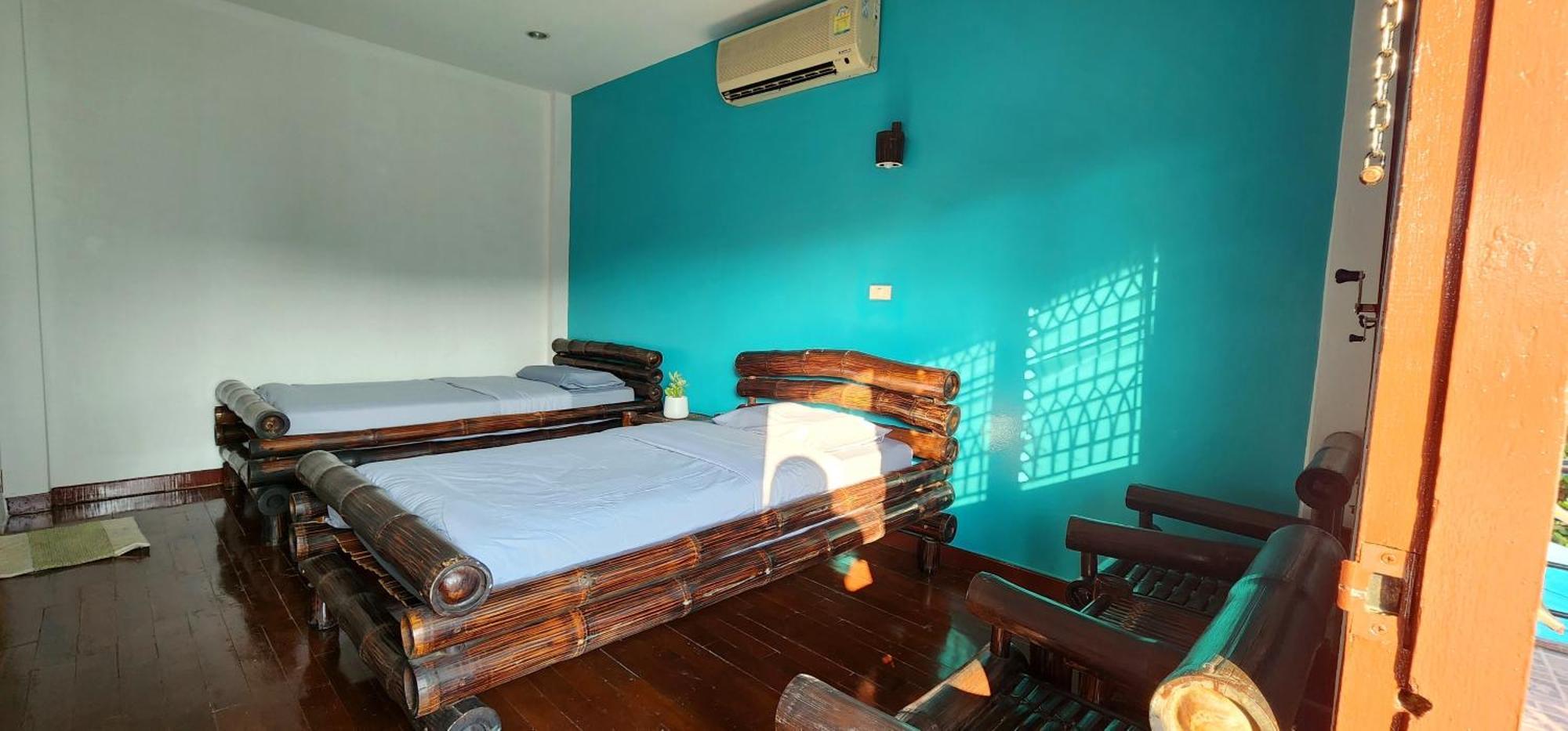 Blue Moon House - A Budget Hostel For Easy Travellers شيانغ ماي الغرفة الصورة